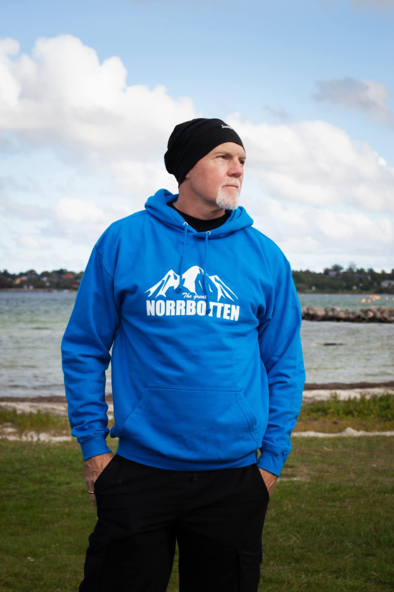The Great Norrbotten – Safirblå Hoodie